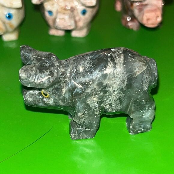 Carved Soapstone Little pig Lot of 5‎ - Picture 2 of 3